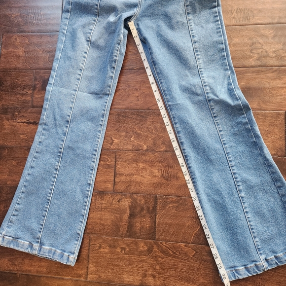 Kensie Vintage Luxe The Savannah High Rise Flare Jeans Seam Down The Front 10 - Picture 7 of 8